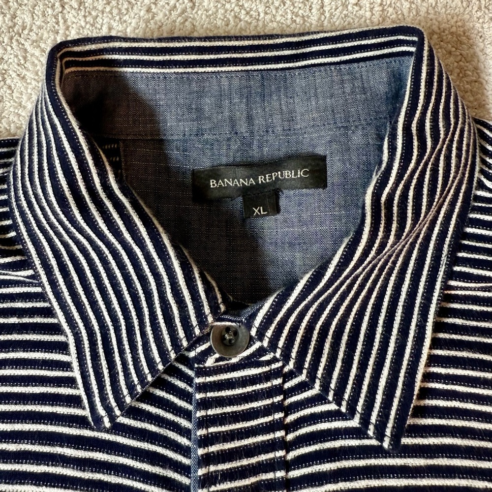 Banana Republic Blue and White Striped Shirt XL